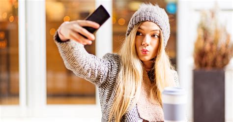 10 Personality Traits Of Those Who Stay Single And Like It Hack Spirit