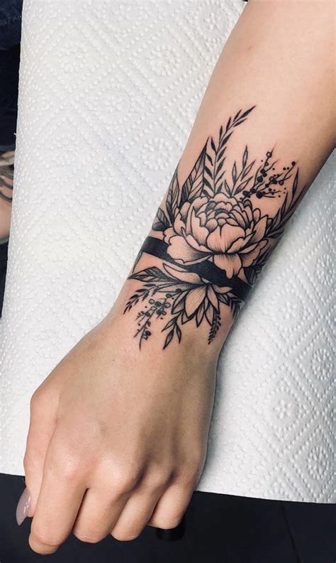 50 Wonderful Wrist Tattoos For Women Handgelenk tattoos für frauen