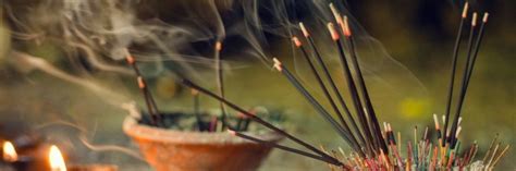 Six Reasons Why You Should Burn Incense Sticks The Scent Blog Amir