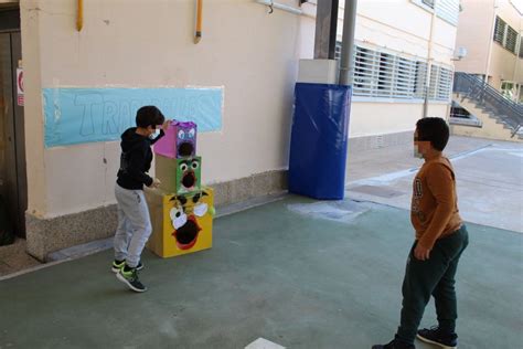 FIRETA A LESCOLA CEIP LLUÍS VIVES