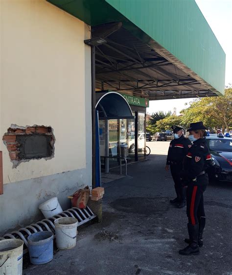 Banda Del Buco Messa In Fuga Dai Carabinieri