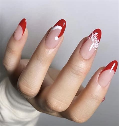 Pin by Victöria Solárté on Nails in 2023 Christmas nails Pretty