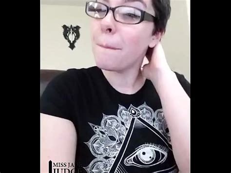 Goth Mistress Jane Judge compilación de sexting XVIDEOS