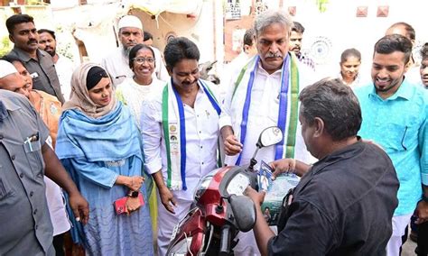 Kesineni Nani Seeks Vote For YSRCP Candidate