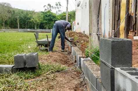 Campo De Futebol Do Bairro Parque Ma Ra Passa Por Reforma Prefeitura