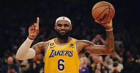 Lebron Renovou Com Os Lakers Confira Valores E Motivos
