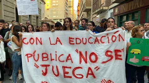 Tres D Cadas Del Laboratorio Del Pp En Pol Tica Educativa Sumen En El