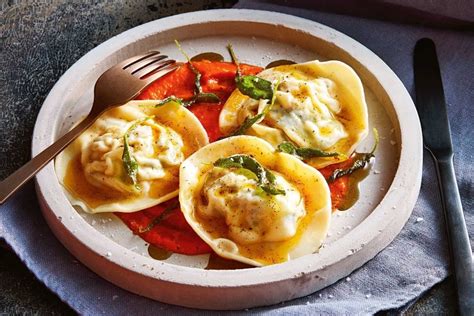 Four Cheese Ravioli With Roasted Red Pepper Sauce The Culinary Food Group