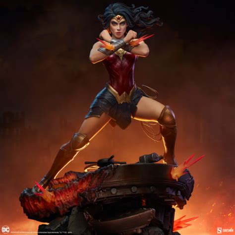 Sideshow Dc Comics Wonder Woman Saving The Day Premium Format Figure