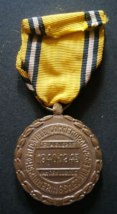 G M Daille Comm Morative De La Guerre Medals Belgium