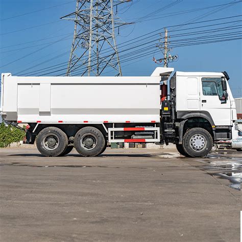 Sinotruk Howo Dump Truck Cubic Meters X Wheels Tipper