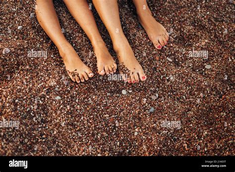 Barefoot Walking Womens Feet Hi Res Stock Photography And Images Alamy