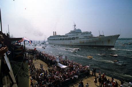 Ss Canberra Returns Falklands Editorial Stock Photo - Stock Image ...