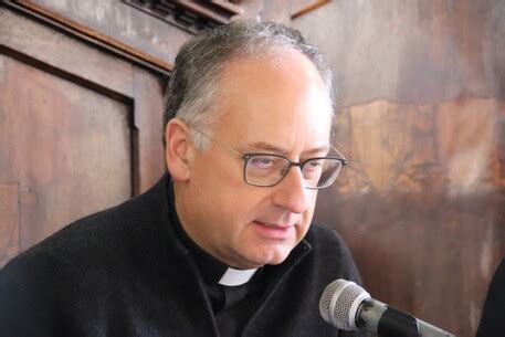 Padre Spadaro Riportare Parola Pace All Interno Dibattito Umbria