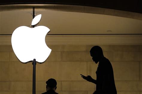 Apple claims it isn’t scanning customers’ faces, after teen sues for $1 ...