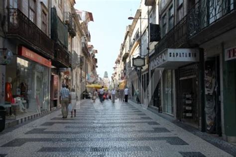 Loja Na Rua De Cedofeita Porto