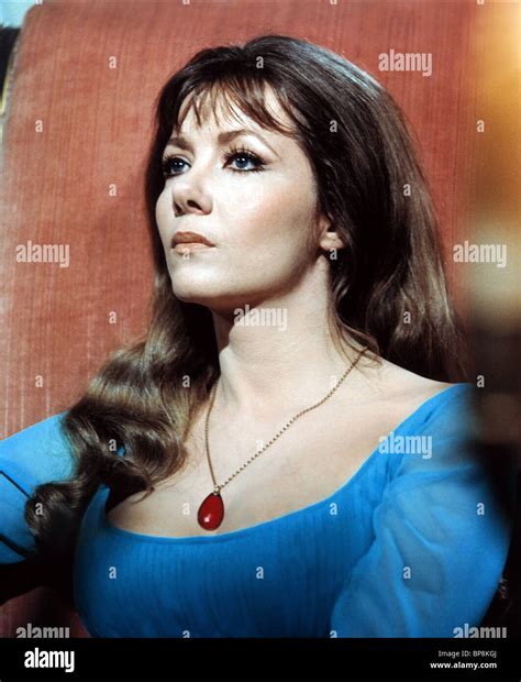 Ingrid Pitt High Resolution Stock Photography And Images Alamy