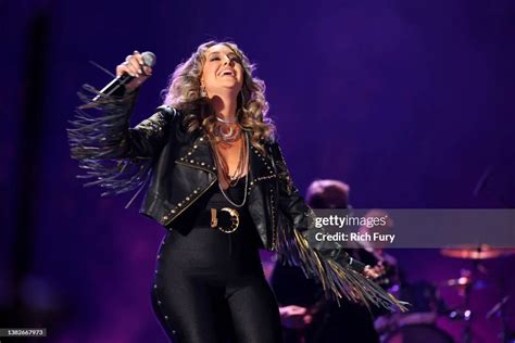 50 Lainey Wilson Bikini Pictures Hot Sexy Livinlavidalowcarb