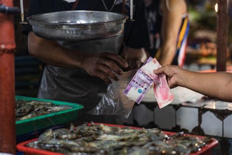 philippine peso      time   trade deficit widens