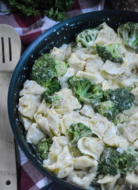 Creamy Alfredo Tortellini With Broccoli 4 Sons R Us