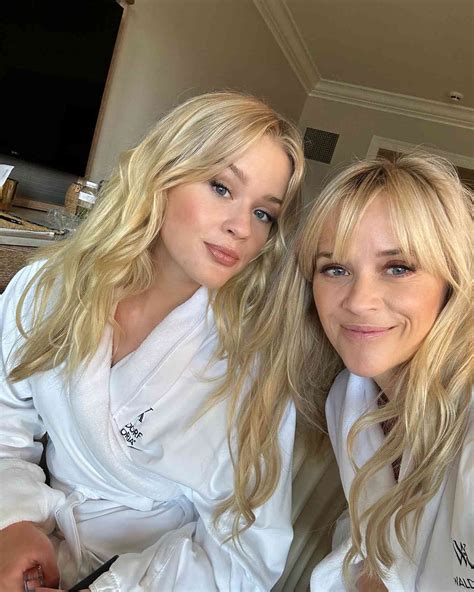 Reese Witherspoon And Ava Phillippe Twinned In Matching Bathrobes And