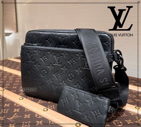 Louis Vuitton Monogram 2023 Ss Monogram Unisex Street Style Plain