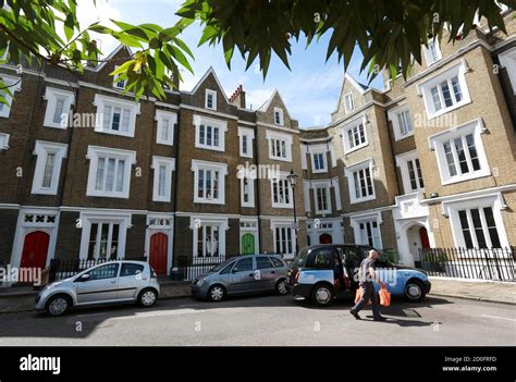 Lonsdale Square London Hi Res Stock Photography And Images Alamy