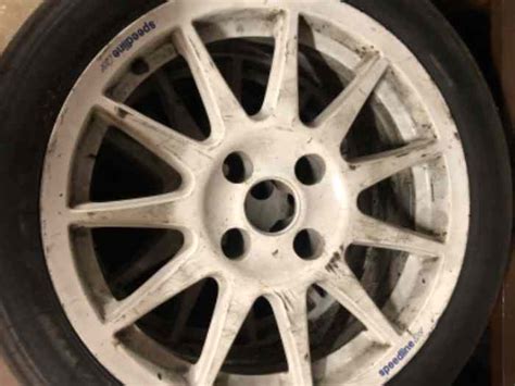 Pneus Yokohama 16p pièces et voitures de course à vendre de rallye