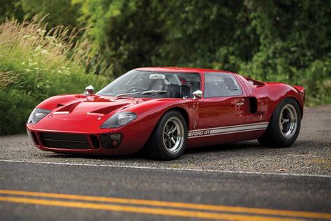 1966 Ford GT40 | Uncrate