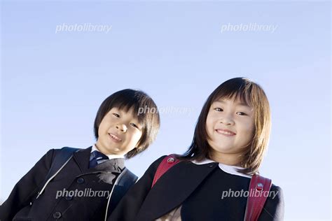 小学生男女ポートレート 写真素材 932740 フォトライブラリー Photolibrary