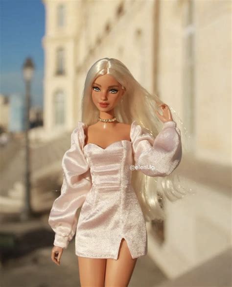 Pin De Lorena Manrique Em Fotos De Barbies Em 2024 Bonecas De Moda