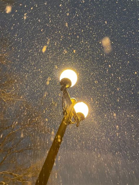 Ночь, улица, фонарь и снег | Lanterns, Wallpaper, Winter snow