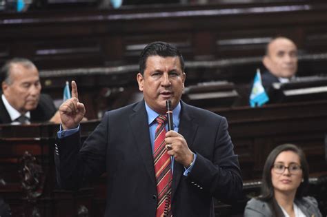 Exdiputado Estuardo Galdámez Cumple Casi Un Mes Prófugo De La Justicia