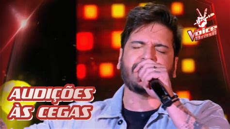 Rodrigo Castellani canta Superstition nas Audições às Cegas The