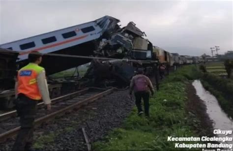 Total Sementara 4 Korban Tabrakan Kereta KA Turangga Vs KA Lokal