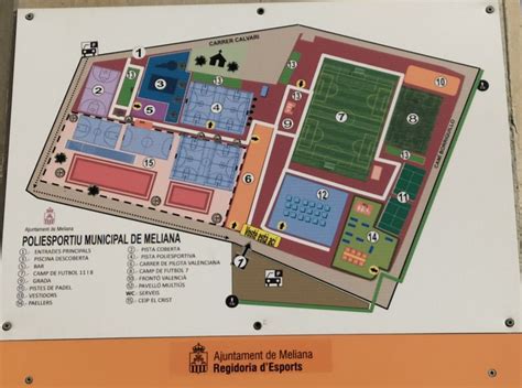 En El Polideportivo Municipal De Meliana Podemos Encontrar Un Campo De