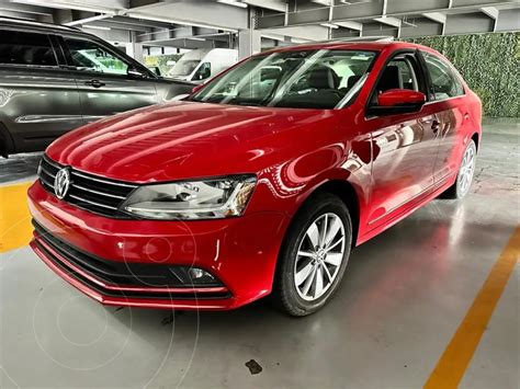 Volkswagen Jetta Comfortline Tiptronic Usado 2018 Color Rojo Precio