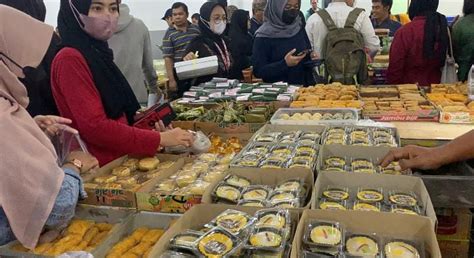 Festival Kue Subuh Di Senen Surganya Jajanan Kue Enak Dan Murah