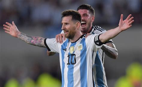 Messi Marque Son E But Lors De La Victoire De L Argentine Contre