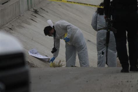 Encuentran Cuerpo Semicalcinado En La Canalizaci N Del R O Tijuana