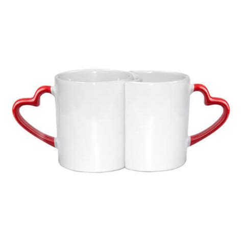 Deux Mugs Avec Anse Rouge En Forme De C Ur Tasses Et C Ramiques