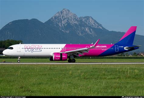 G WUNC Wizz Air UK Airbus A321 271NX Photo By Clemens Hager ID