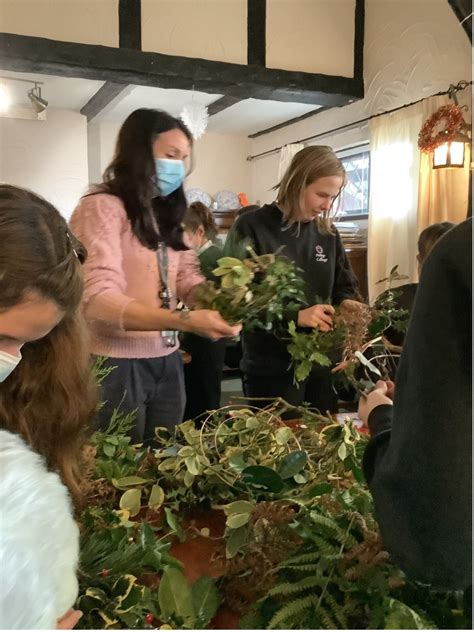 Students Spread Festive Cheer At Care Home Penryn College