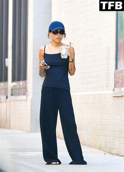 Braless Zoe Kravitz Is Spotted Taking A Smoke Break In NYC 16 Photos