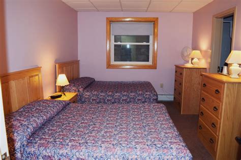 Baker Lodge Motel Rooms – Laurel Lake Camp & Retreat Center