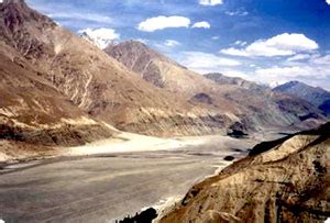 Nubra valley trekking ~ Nubra valley trekking tour ~ India Nubra valley ...