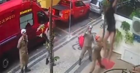 Ator Sidney Sampaio Destr I Quarto E Cai Da Janela De Hotel Em Copacabana