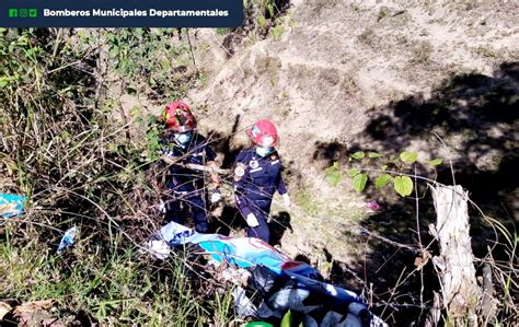 Localizan cadáver de un hombre baleado entre la maleza El Sol de Mixco