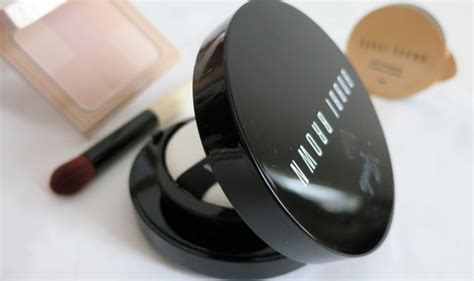 Bobbi Brown Skin Foundation Cushion Compact Nude Finish Illuminating