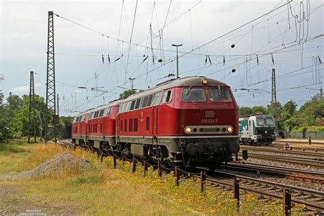 215 021 mit zwei weiteren EfW 215 in Köln Kalk am 19 06 2019